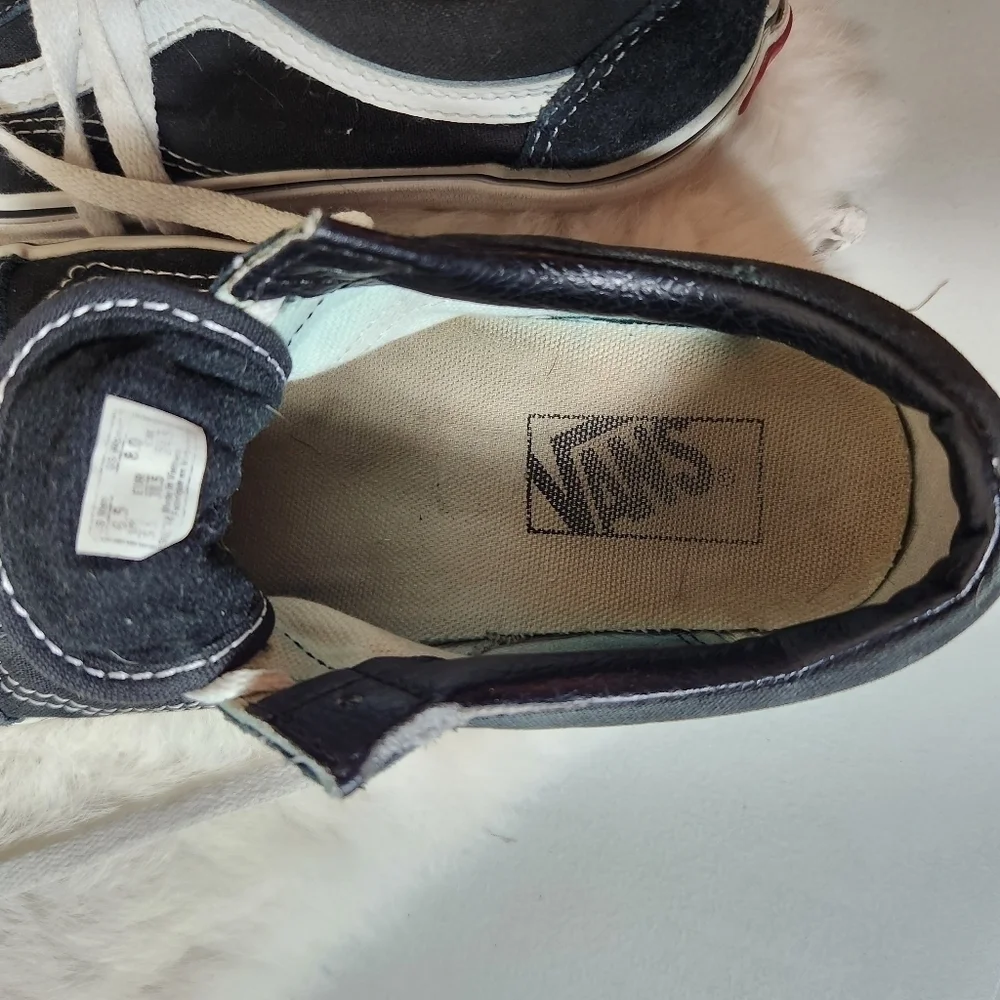 Vans Old Skool Black Low Top Sneakers-Womens 8/Mens 6.5